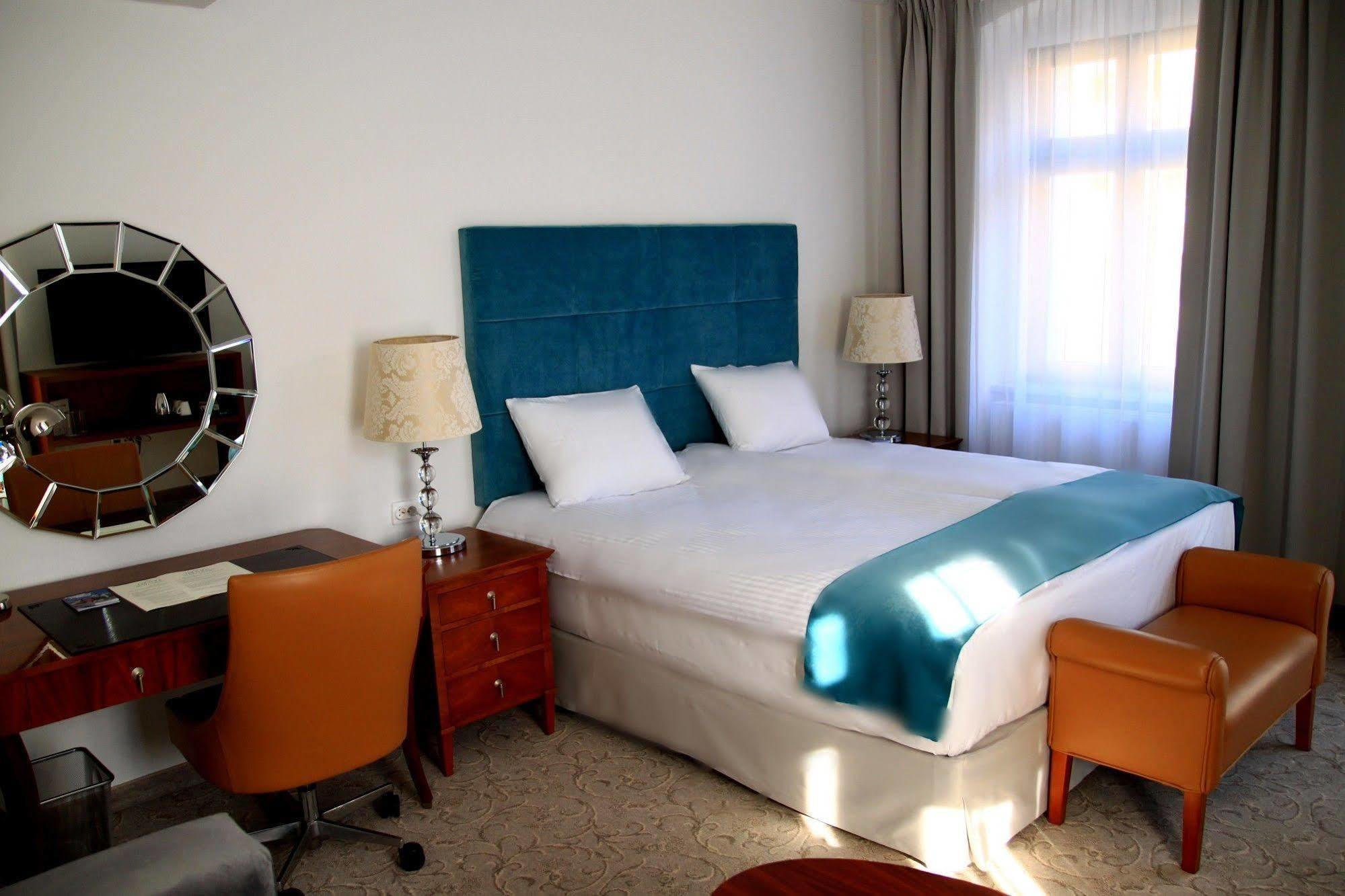Srodka Boutique Hotel